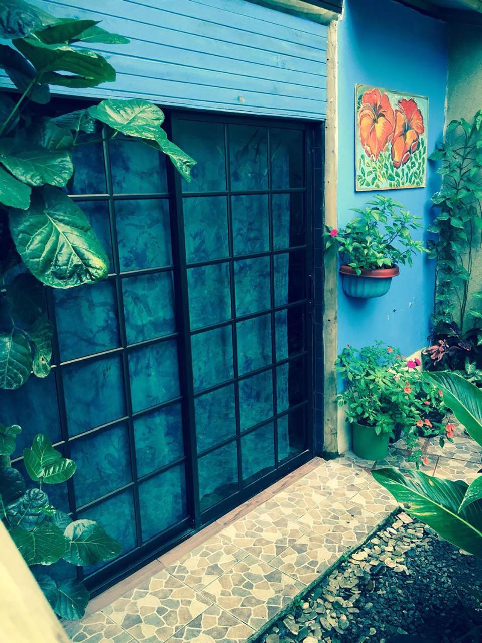 Wood House Hostel La Fortuna Exterior foto