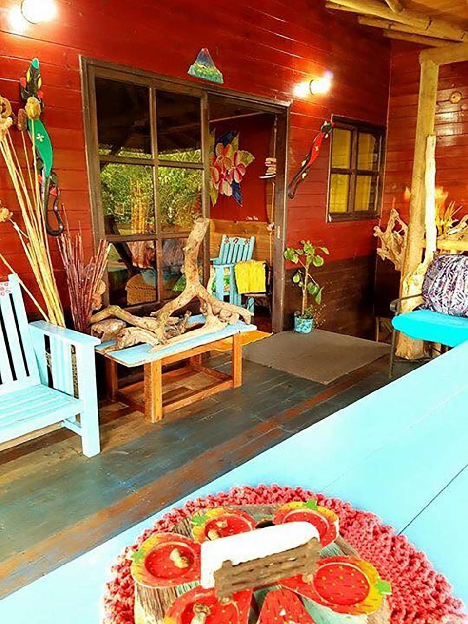 Wood House Hostel La Fortuna Exterior foto