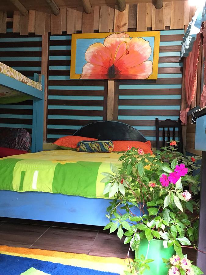 Wood House Hostel La Fortuna Exterior foto